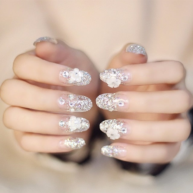 Hot Sale Charming Red Shining Fake Nails 20-24 PCS  Elegant False Nails Short Oval Smooth Full Cover Nail Tips for Wedding Bride