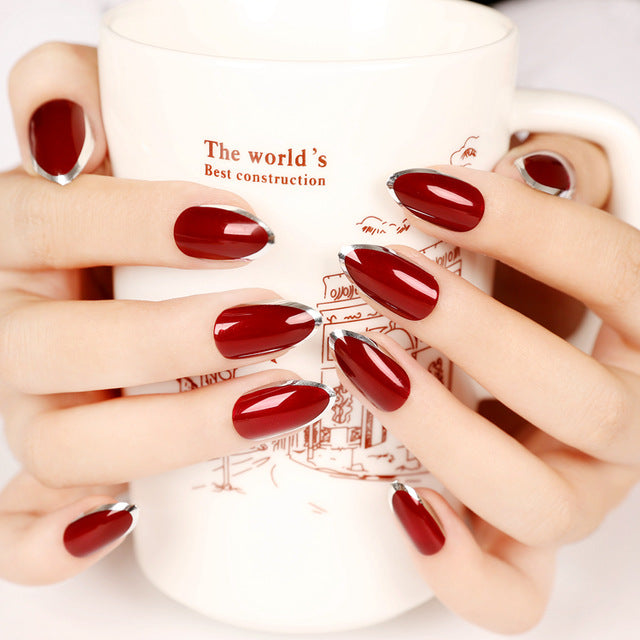 Hot Sale Charming Red Shining Fake Nails 20-24 PCS  Elegant False Nails Short Oval Smooth Full Cover Nail Tips for Wedding Bride
