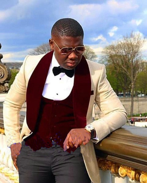 Elegant Designs 2018 Casual Business Beige Mens Suits 3 Pieces Formal Dress Men Suit Set Men Wedding Suit For Men Groom Tuxedos