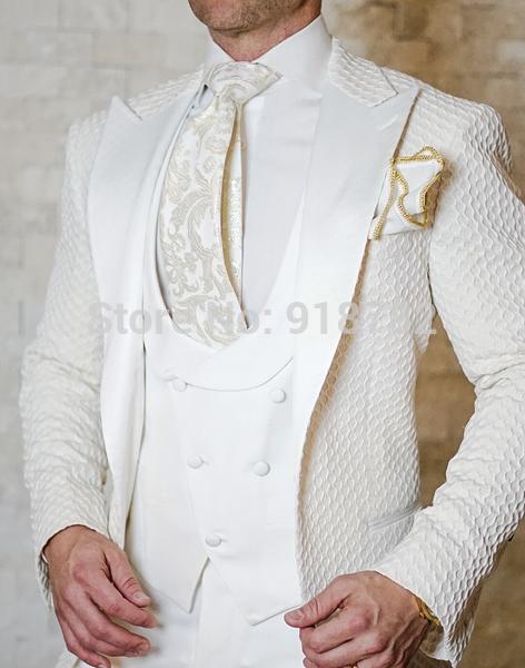 New Design 2018 Elegant Brand Slim Fit Smoking Suit Men Costume 3 Pieces Homme White Prom Tuxedo Groom Suits For Men Wedding