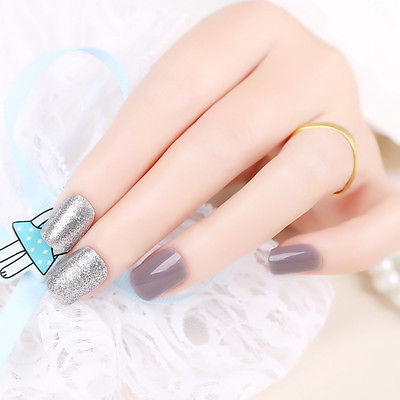 Hot Sale Charming Red Shining Fake Nails 20-24 PCS  Elegant False Nails Short Oval Smooth Full Cover Nail Tips for Wedding Bride