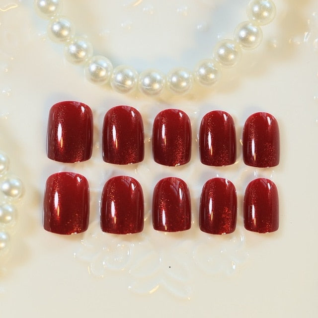 Hot Sale Charming Red Shining Fake Nails 20-24 PCS  Elegant False Nails Short Oval Smooth Full Cover Nail Tips for Wedding Bride