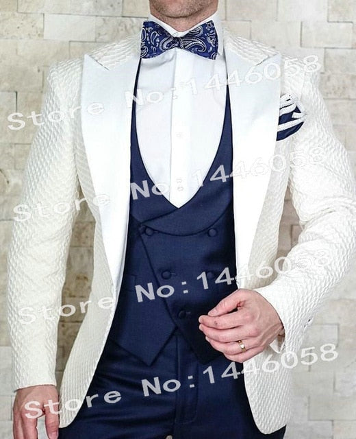 New Design 2018 Elegant Brand Slim Fit Smoking Suit Men Costume 3 Pieces Homme White Prom Tuxedo Groom Suits For Men Wedding