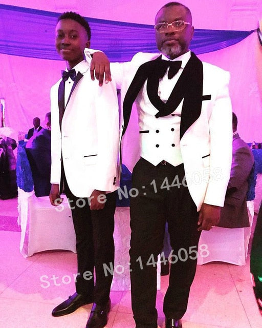 New Design 2018 Elegant Brand Slim Fit Smoking Suit Men Costume 3 Pieces Homme White Prom Tuxedo Groom Suits For Men Wedding
